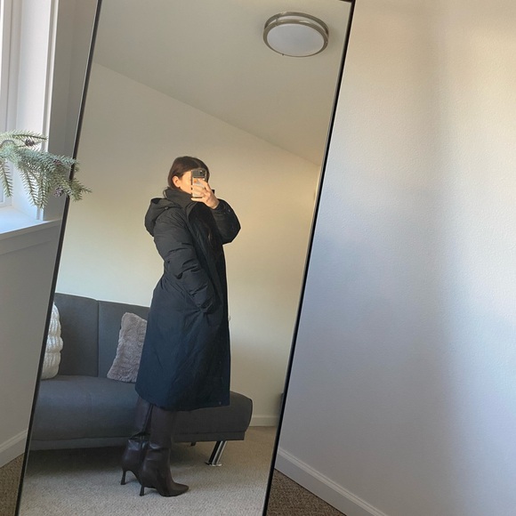 Lands end waterproof long black puffer coat - Picture 2 of 8